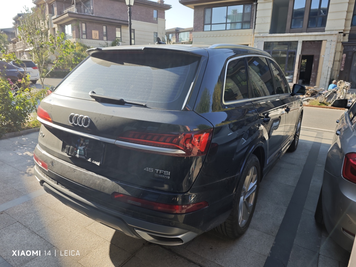 奧迪 奧迪Q7  2023款 45 TFSI quattro S line運(yùn)動(dòng)型圖片