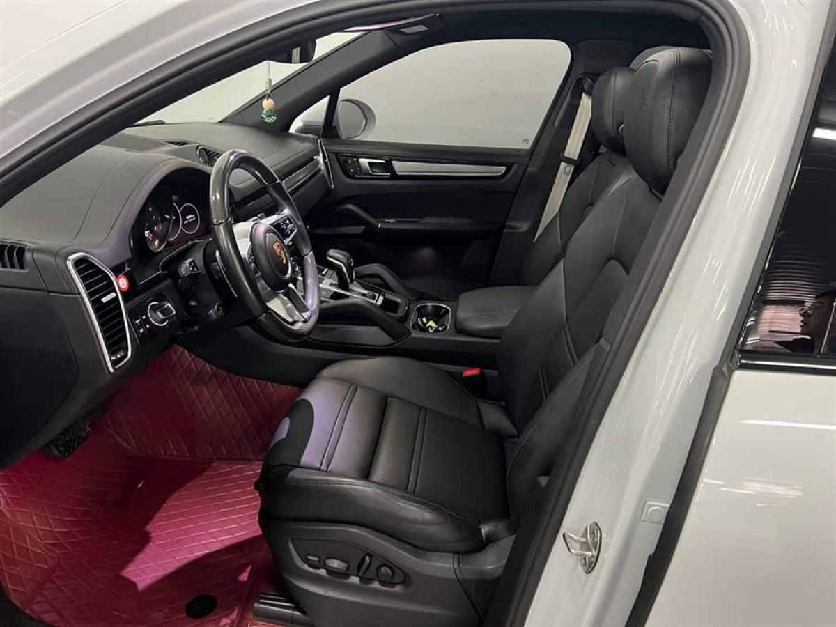 保時(shí)捷 Cayenne新能源  2023款 Cayenne E-Hybrid 2.0T 鉑金版圖片