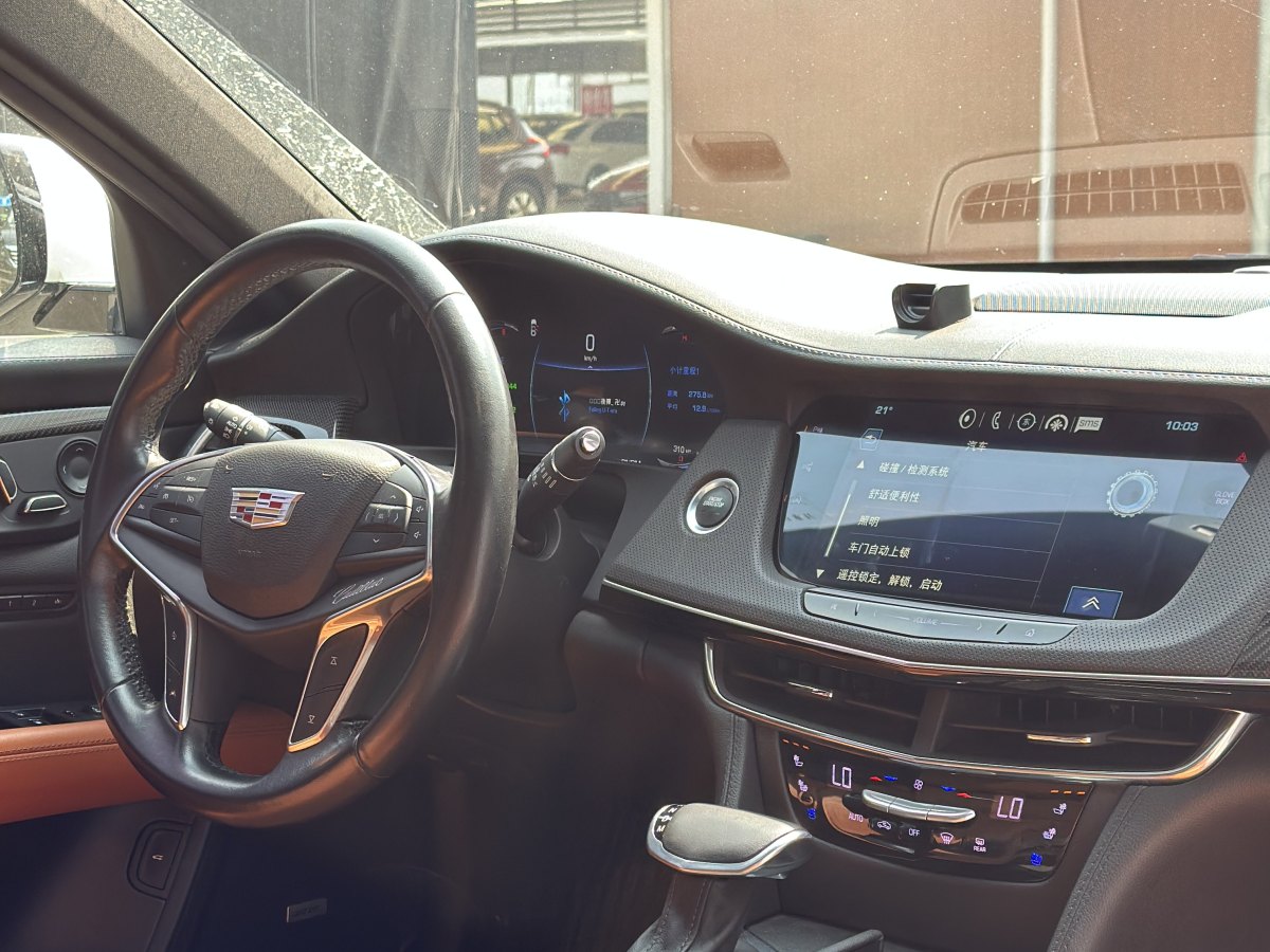 凱迪拉克 CT6  2016款 28T 領(lǐng)先型圖片
