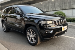 大切諾基 Jeep 3.0L 專業(yè)導(dǎo)航版