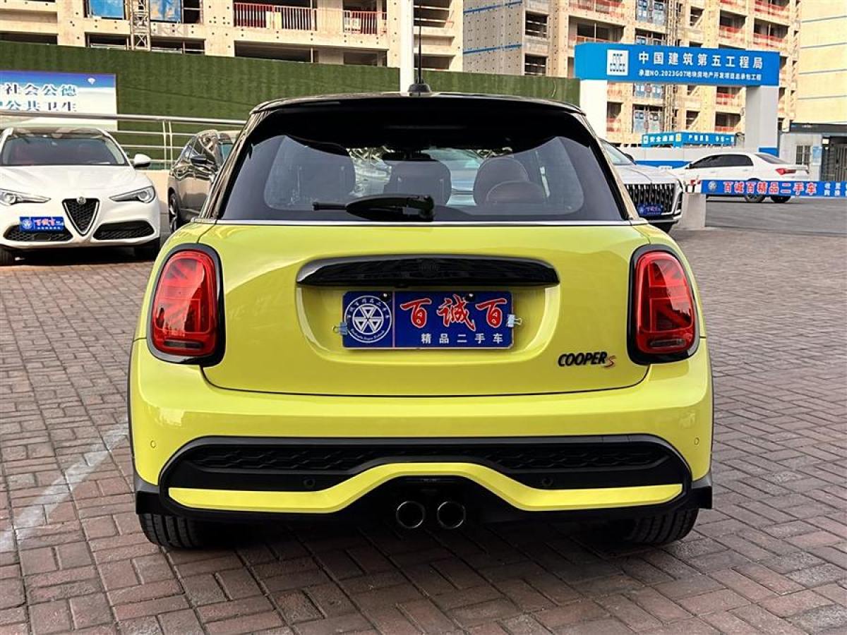 MINI MINI  2022款 改款 2.0T COOPER S 藝術(shù)家 五門版圖片