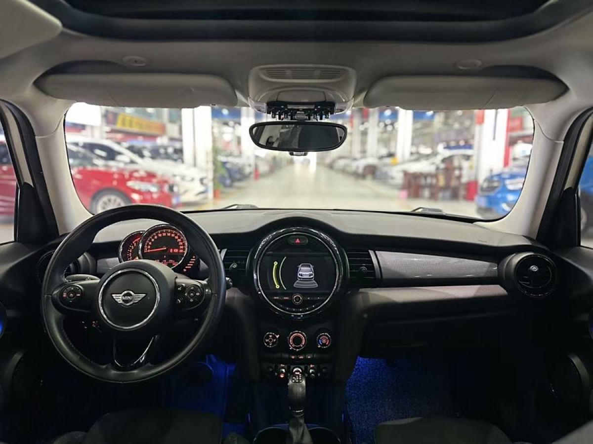 MINI MINI  2015款 1.5T COOPER Fun 五門版圖片