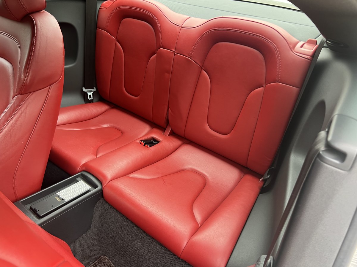 奧迪 奧迪TT  2011款 TT Coupe 2.0TFSI圖片