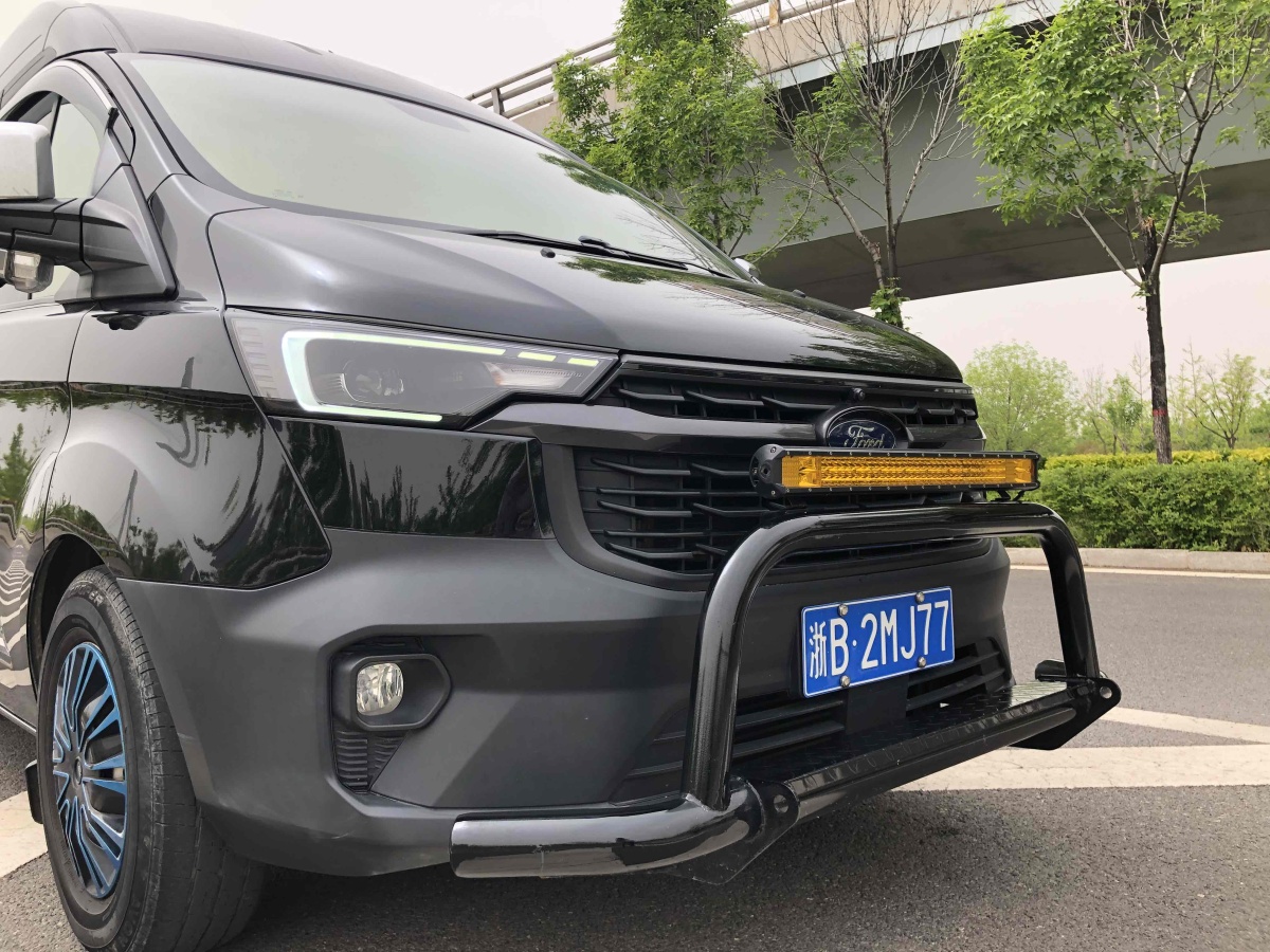 福特 全順  2023款 2.0T柴油自動商旅型中軸中頂7/8/9座圖片