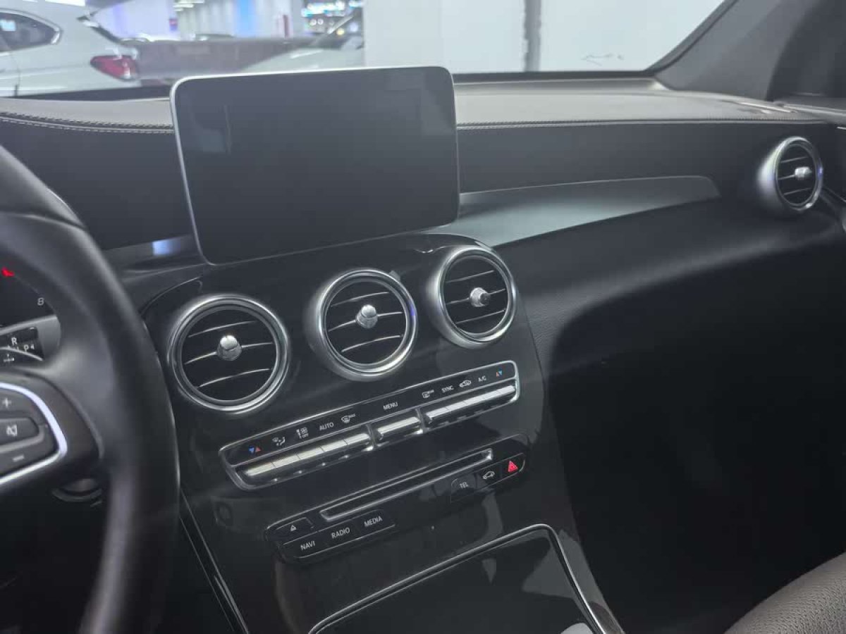 奔馳 奔馳GLC  2017款 GLC 260 4MATIC 豪華型圖片