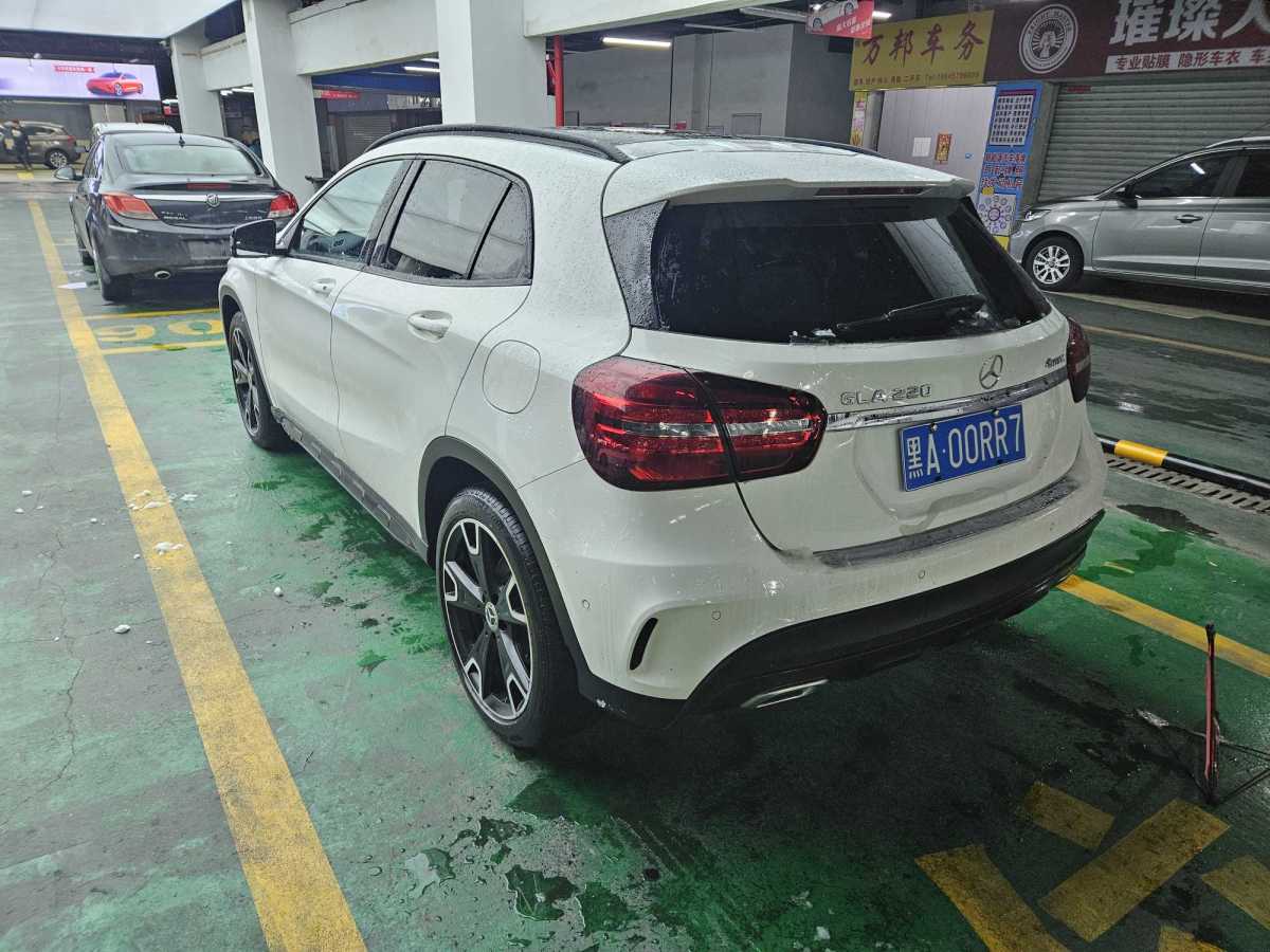 奔馳 奔馳GLA  2017款 GLA 220 4MATIC 時尚型圖片