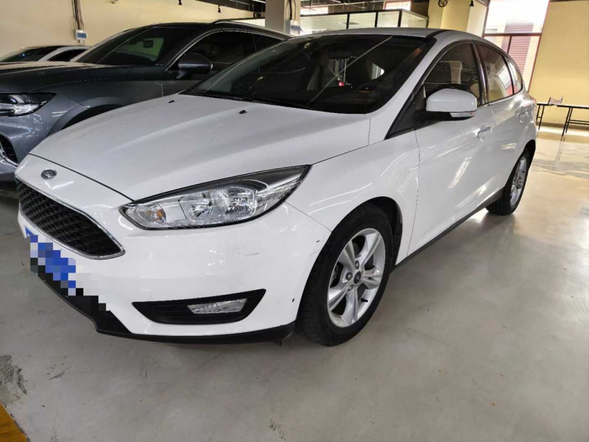 福特 福克斯  2017款 三廂 EcoBoost 180 自動(dòng)精英型圖片