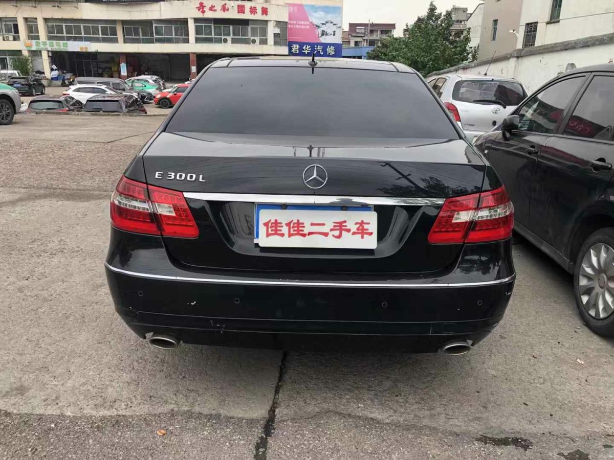 奔馳 奔馳E級  2013款 E 300 L 優(yōu)雅型圖片