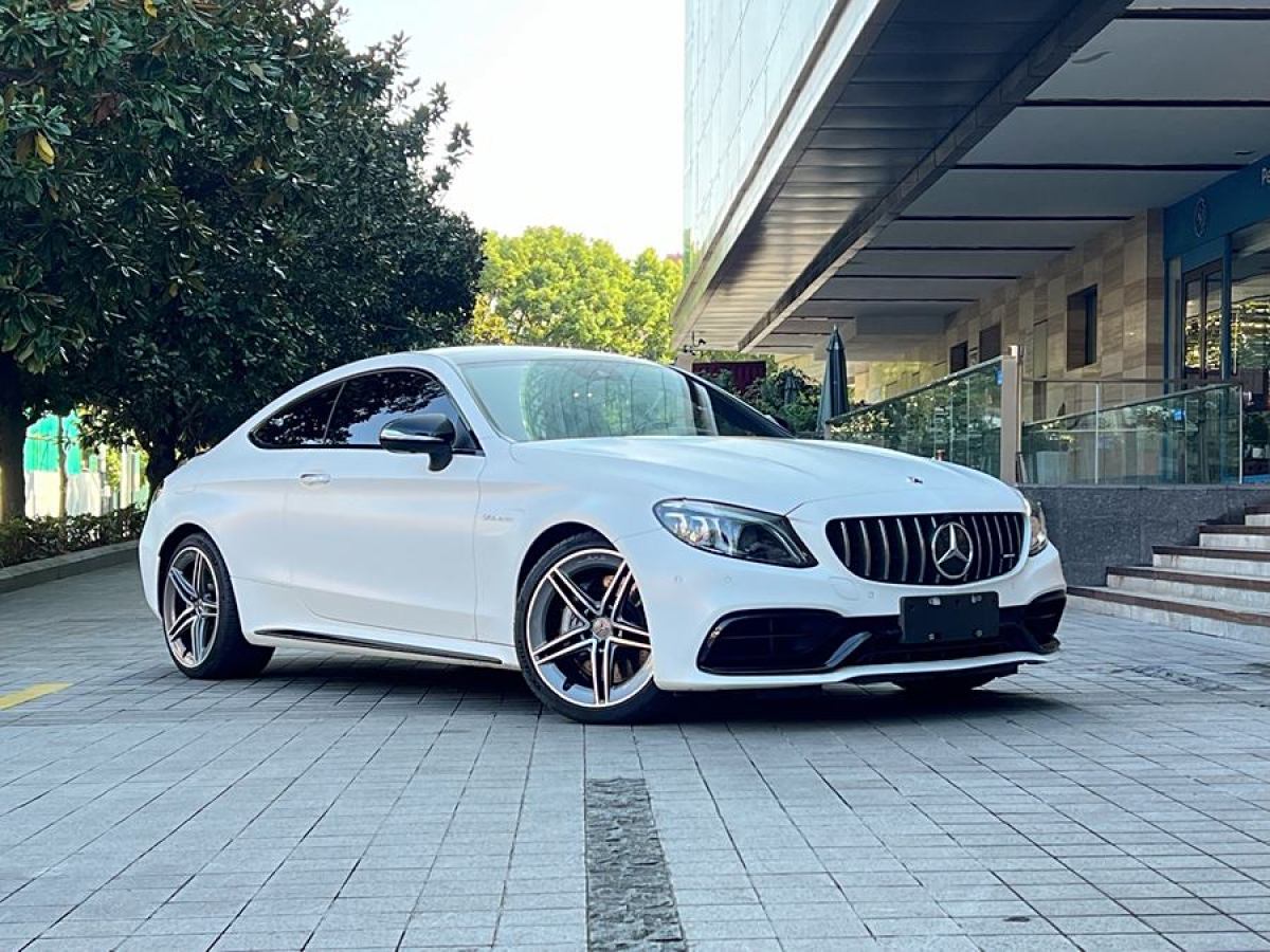 奔馳 奔馳C級(jí)AMG  2019款 AMG C 63 轎跑車圖片