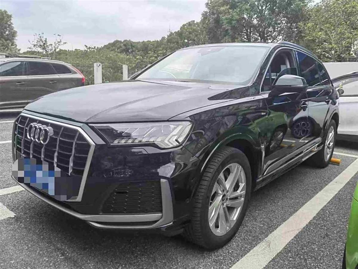 奧迪 奧迪Q7  2024款 45 TFSI quattro S line運(yùn)動(dòng)型圖片