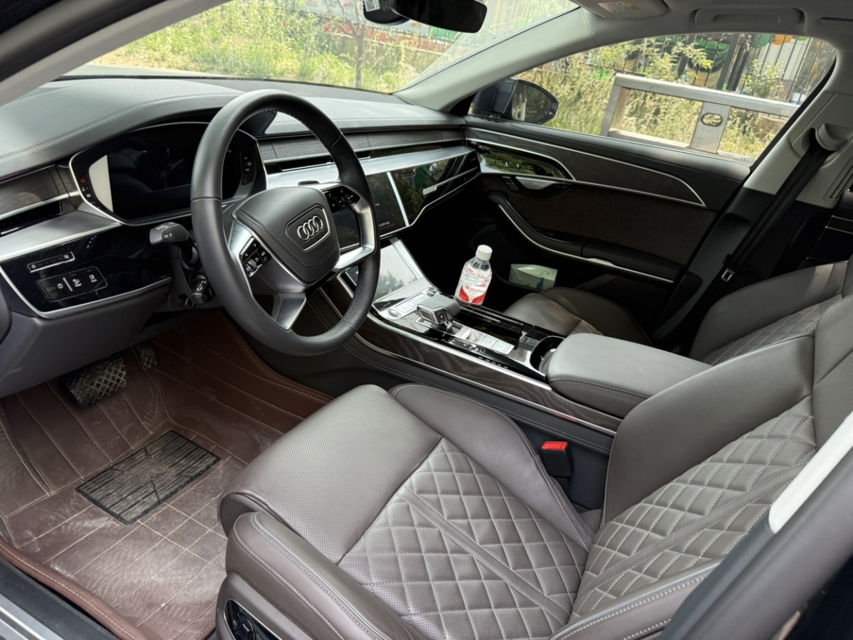 奧迪 奧迪A8  2023款 A8L 50 TFSI quattro 臻選型圖片