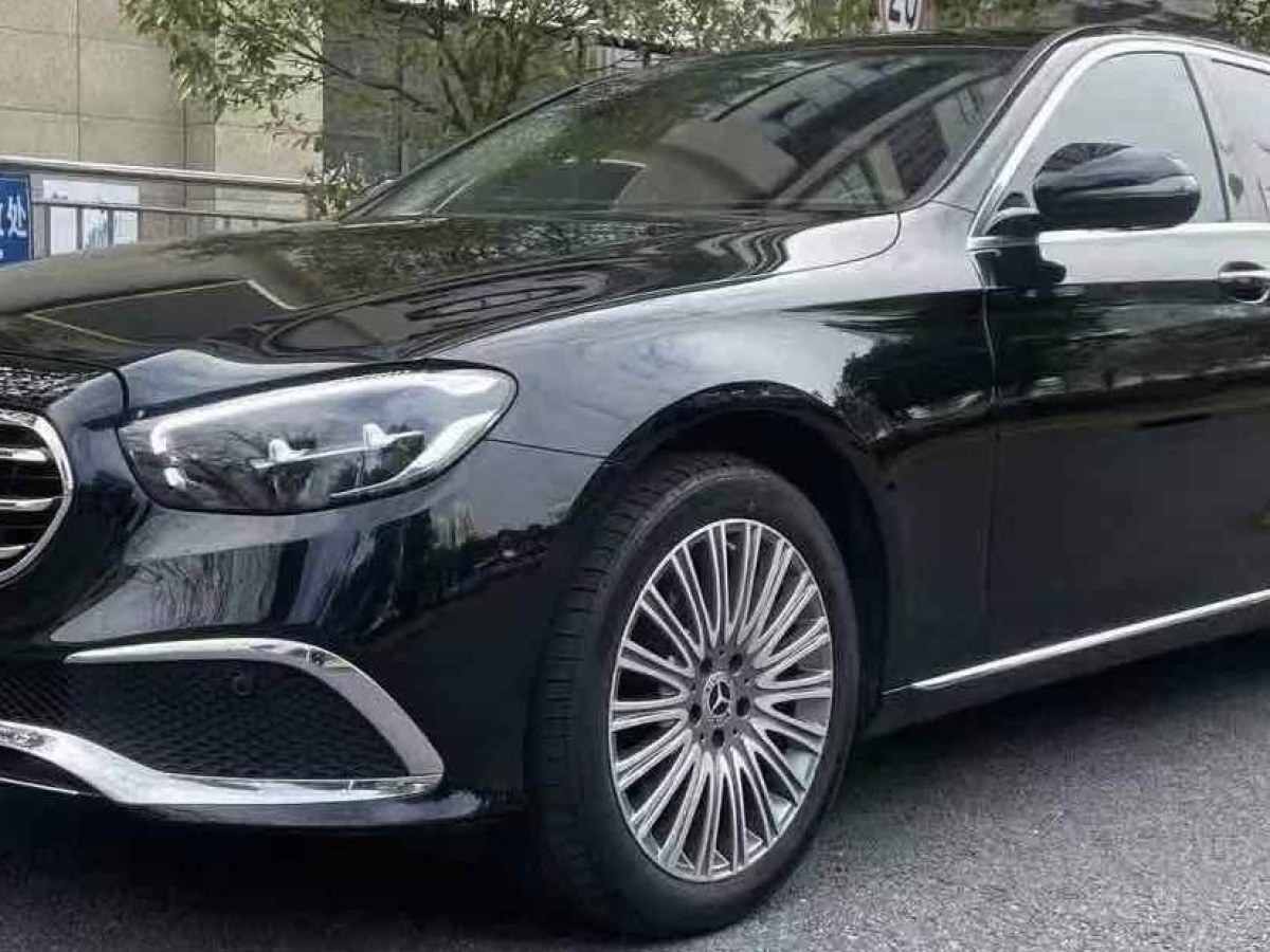 奔馳 奔馳E級(jí)  2021款 改款 E 300 L 時(shí)尚型圖片