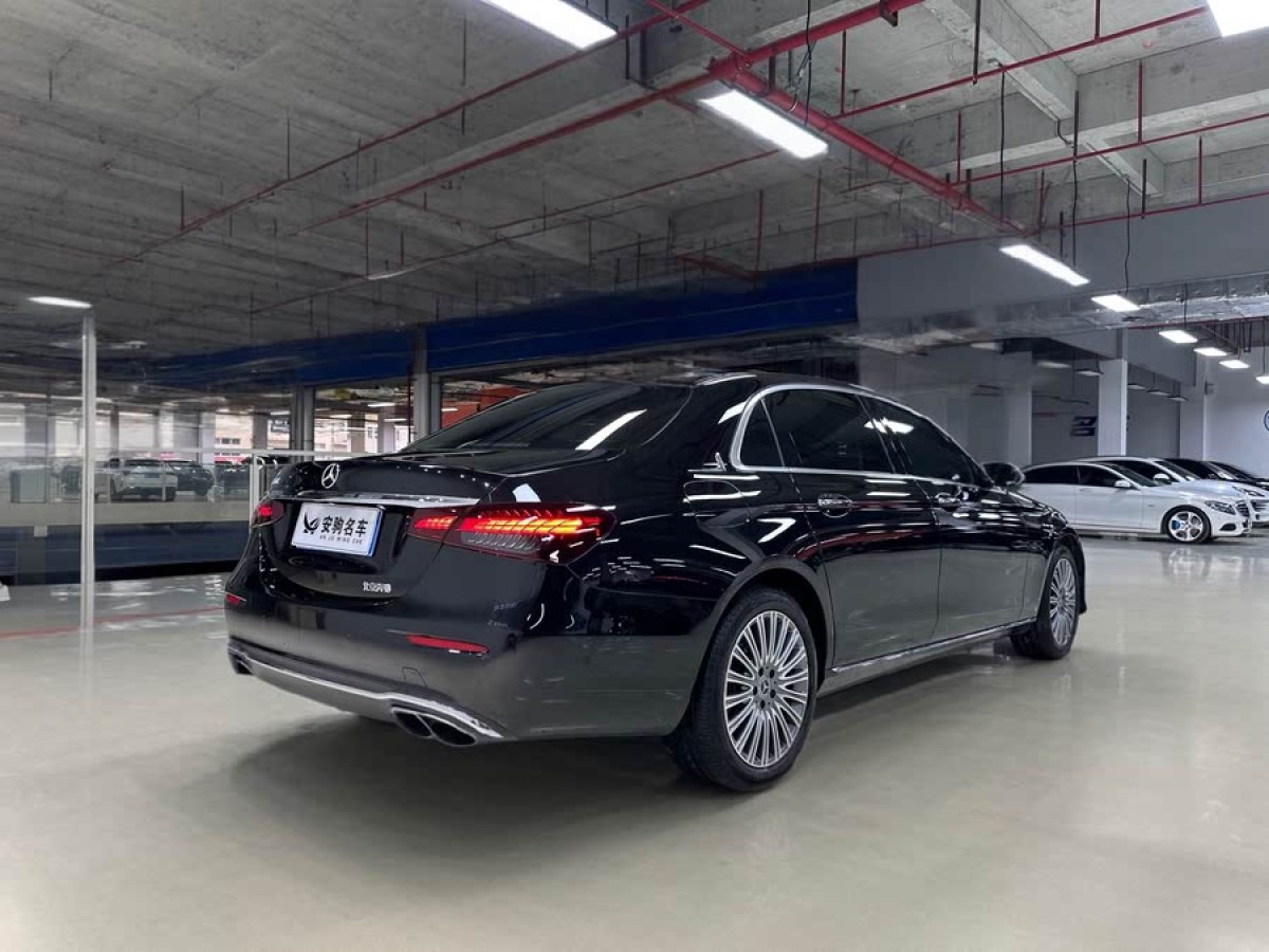 奔馳 奔馳E級  2023款 改款 E 300 L 運(yùn)動時尚型圖片