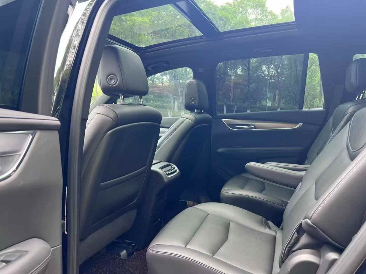 凱迪拉克 CT6  2022款 28T 風(fēng)尚型圖片