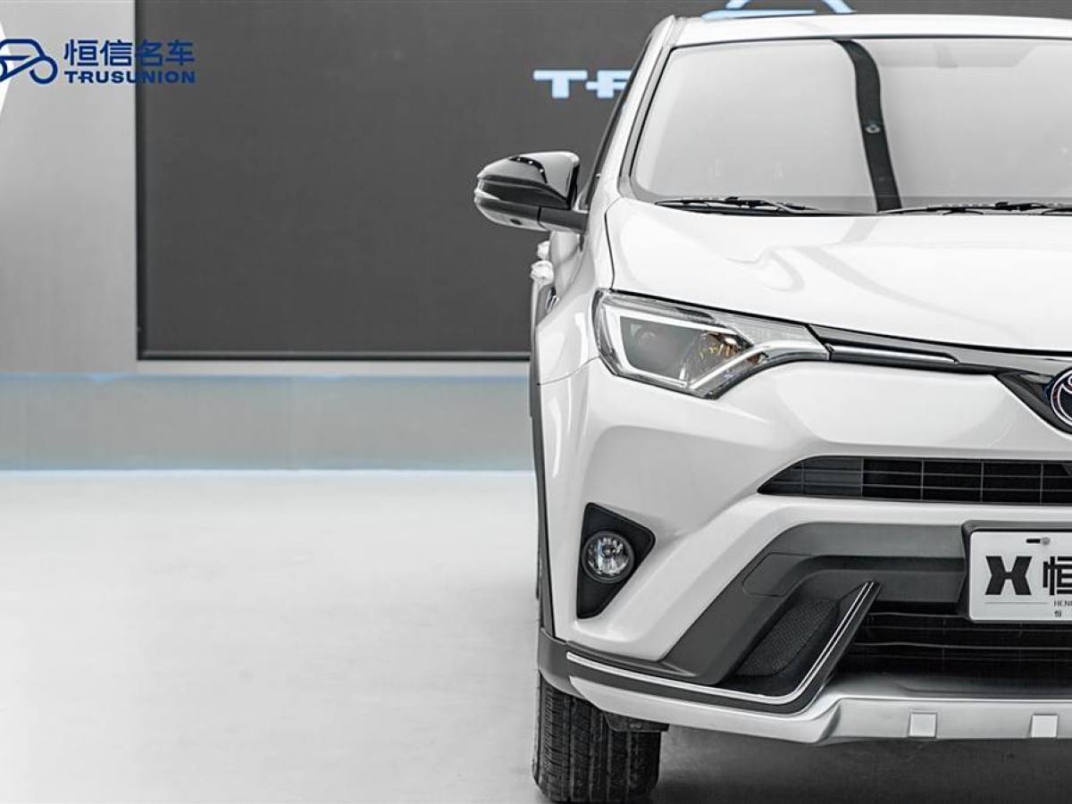 豐田 RAV4榮放  2018款 2.0L CVT兩驅(qū)風(fēng)尚X版圖片