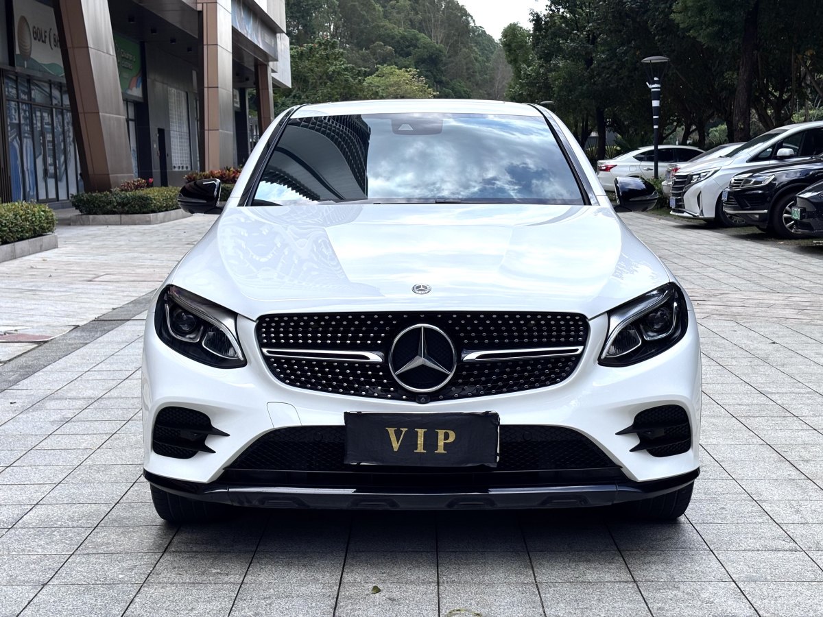 奔馳 奔馳GLC  2021款 GLC 260 4MATIC 轎跑SUV圖片