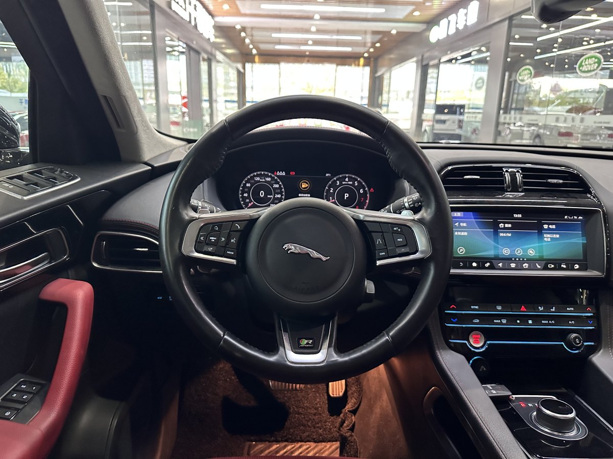 捷豹 F-PACE  2019款 2.0T 四驅(qū)R-Sport運(yùn)動版圖片