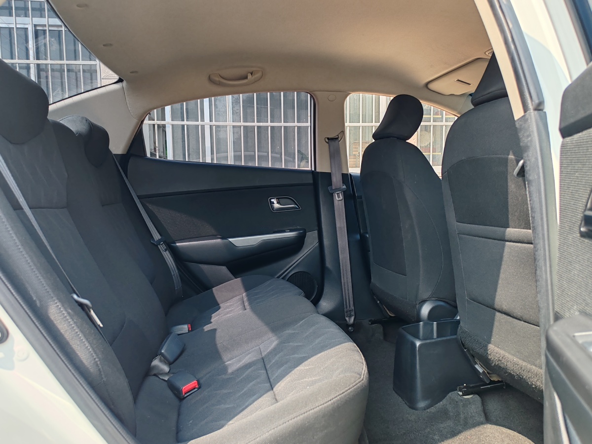2015年10月起亞 K2  2015款 三廂 1.4L AT GLS