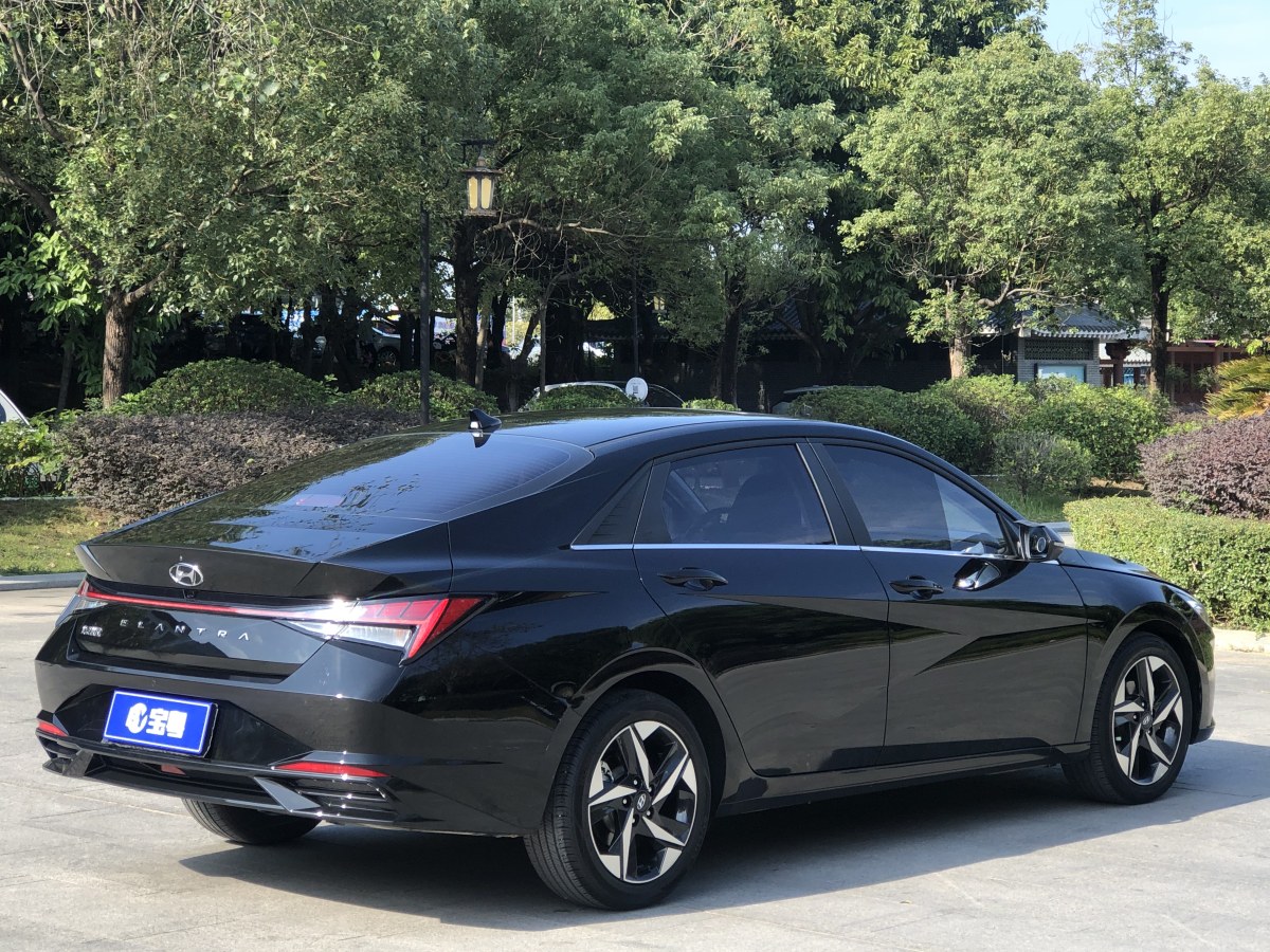 現(xiàn)代 伊蘭特  2022款 1.5L CVT LUX尊貴版圖片