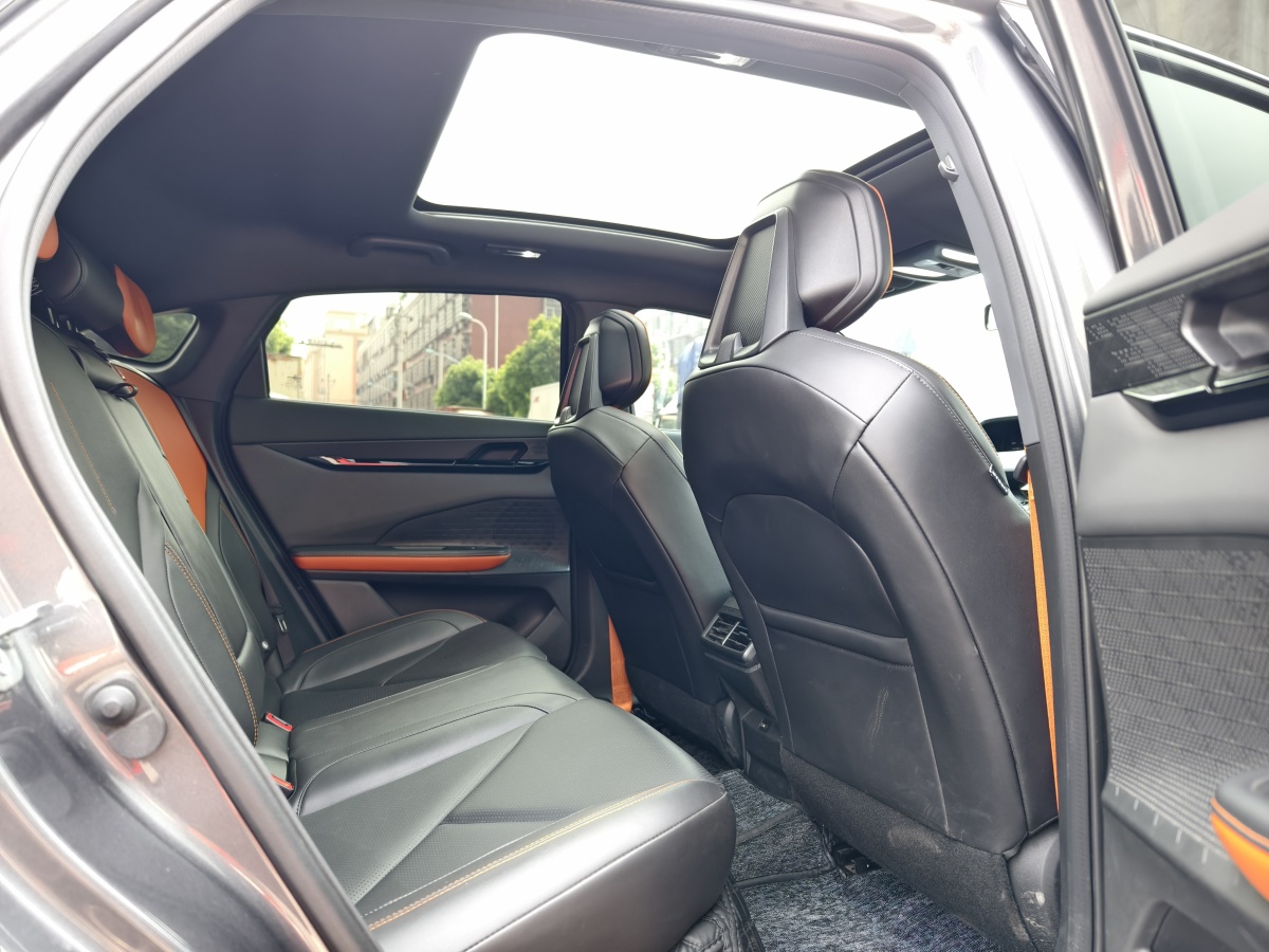 長安 長安UNI-V  2022款 1.5T 運動版圖片