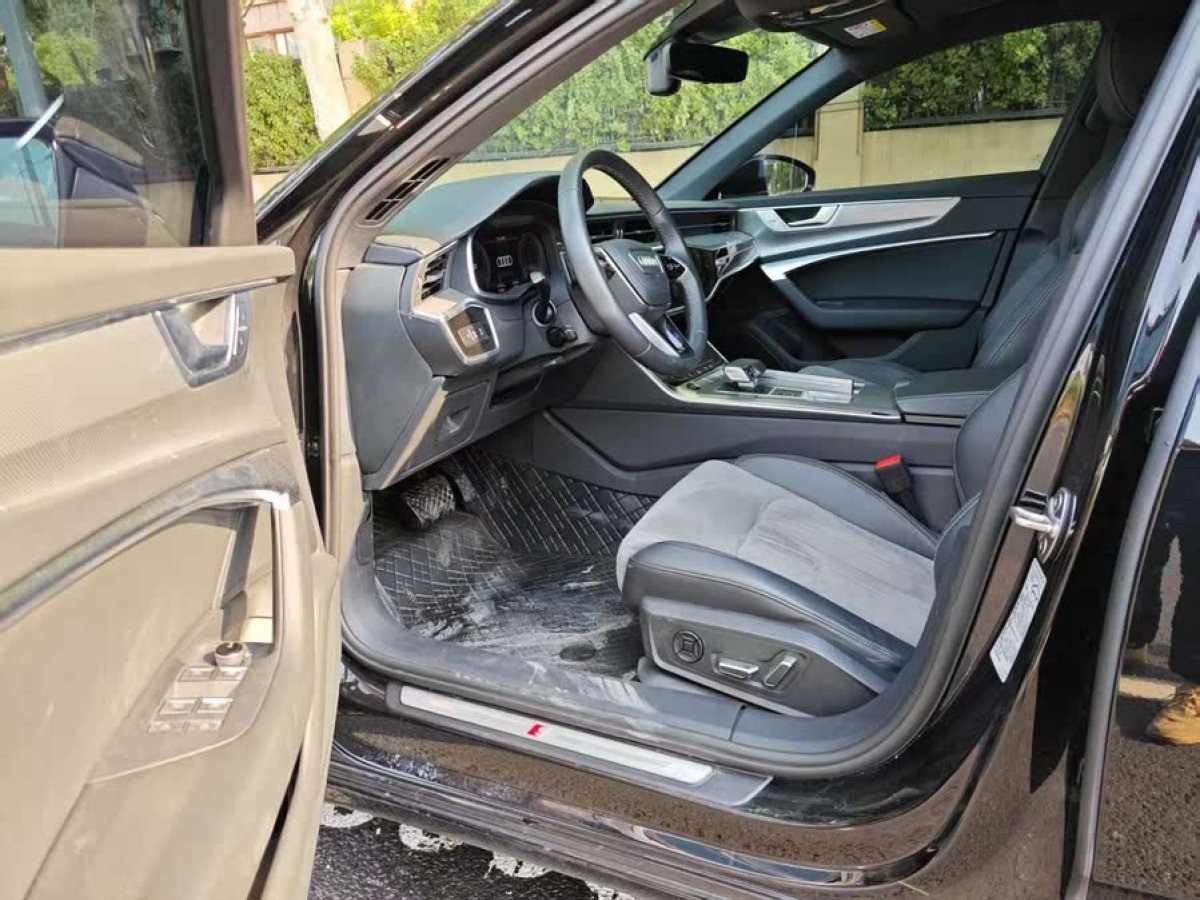 奧迪 奧迪A6L  2024款 45 TFSI 臻選動(dòng)感型圖片