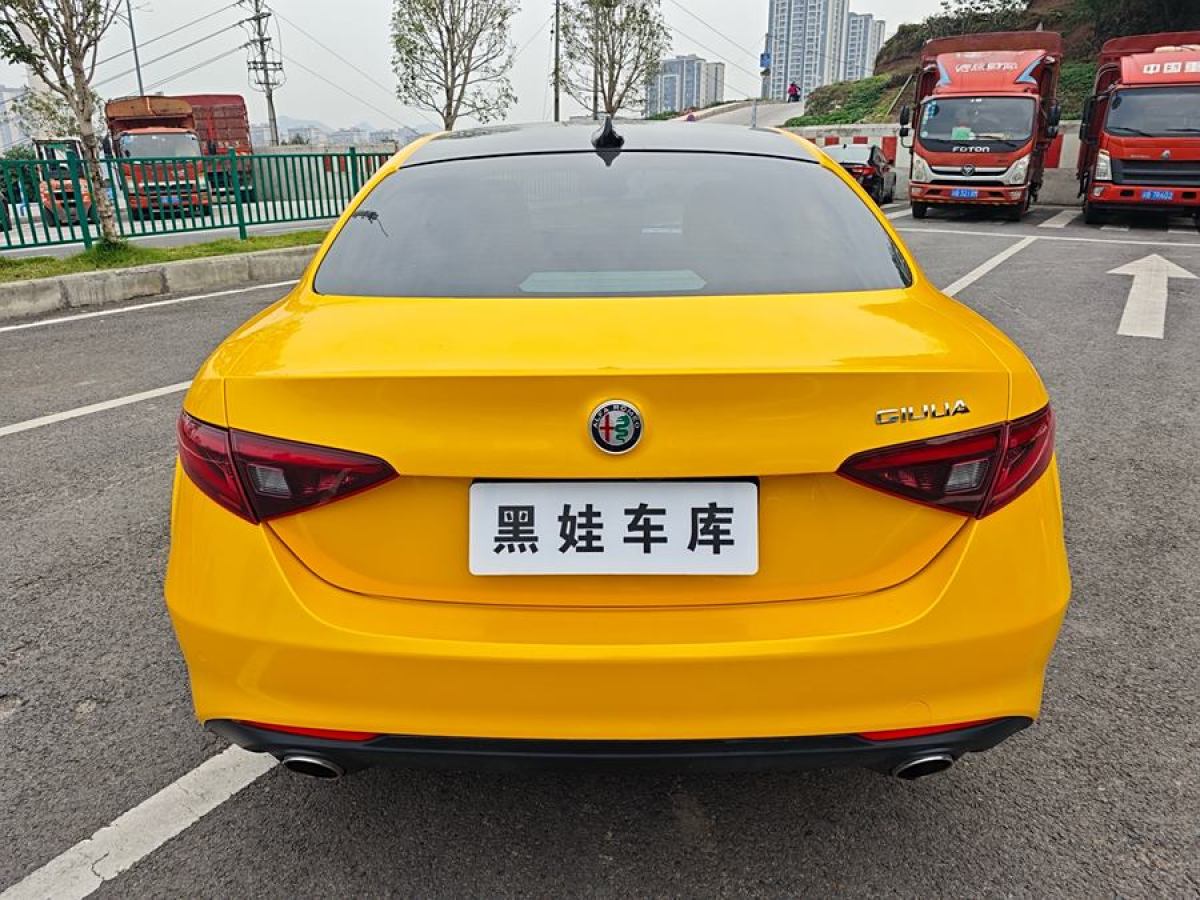 阿爾法·羅密歐 Giulia  2017款 2.0T 280HP 豪華版圖片