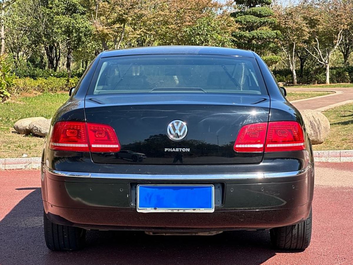 大眾 輝騰  2011款 3.6L V6 5座加長(zhǎng)商務(wù)版圖片