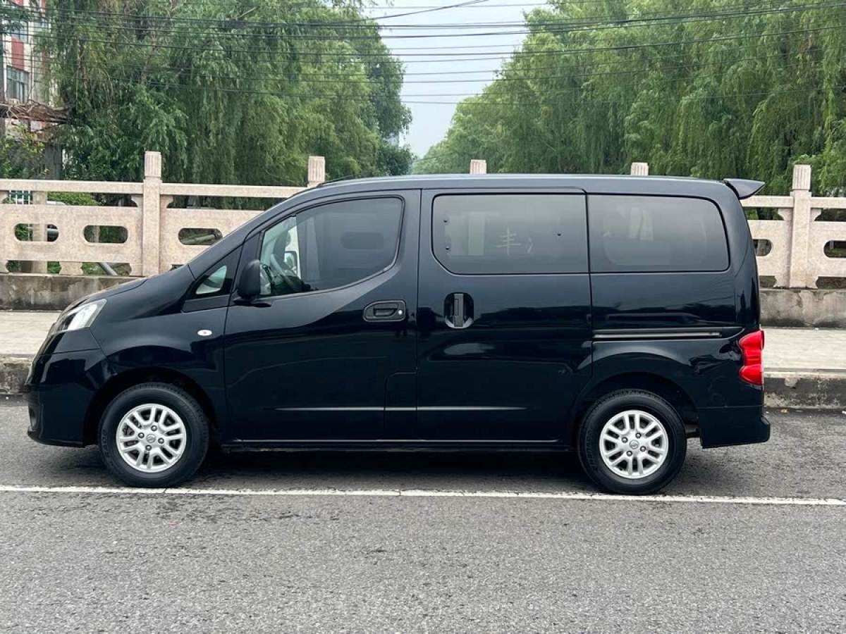 日產(chǎn) NV200  2016款 改款 1.6L 手動(dòng)豪華型圖片
