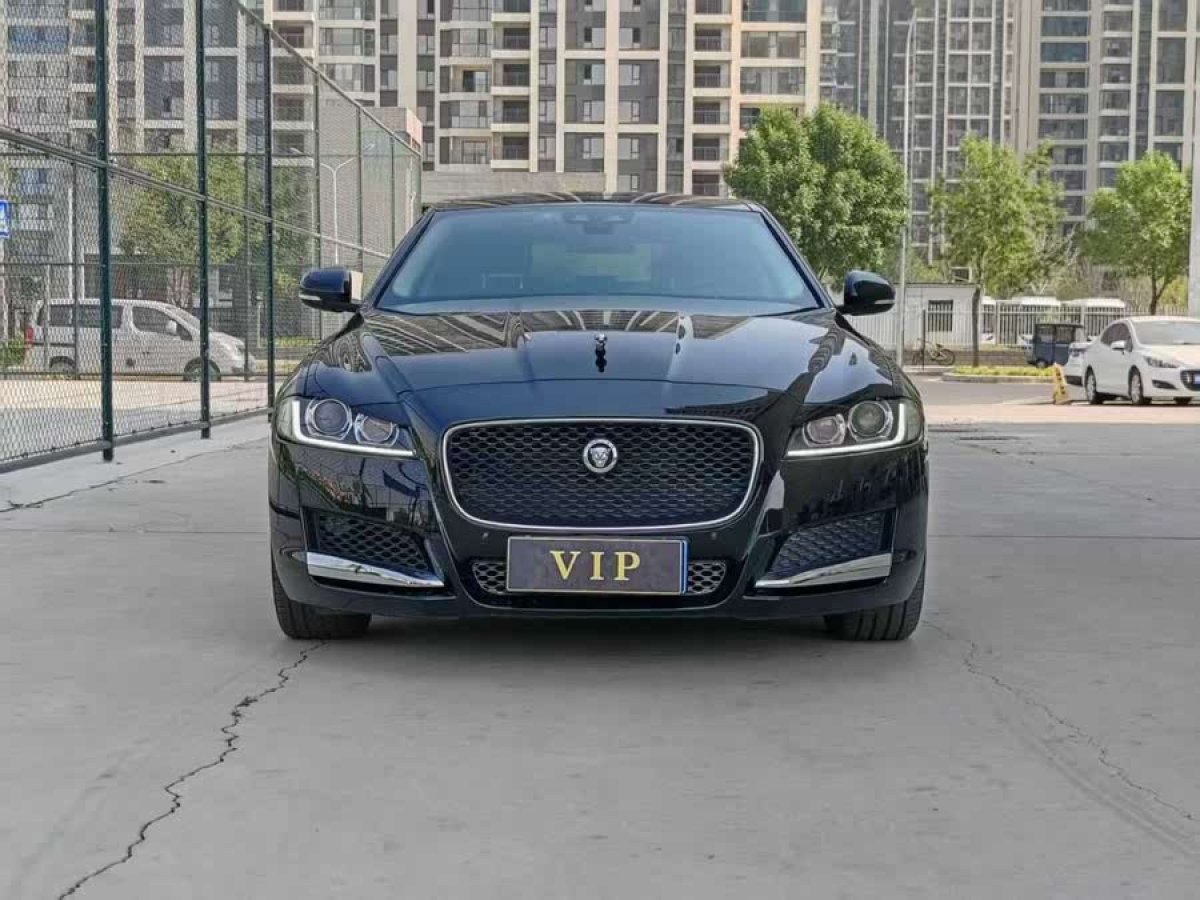 捷豹 XFL  2020款 XFL 2.0T P200 兩驅(qū)精英版圖片