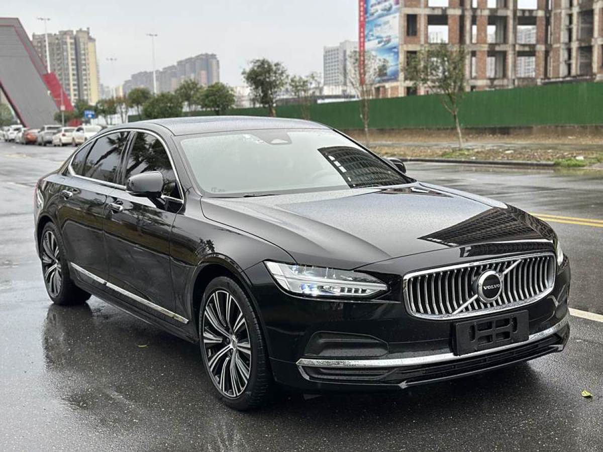 2021年9月沃爾沃 S90  2022款 B5 智遠(yuǎn)豪華版