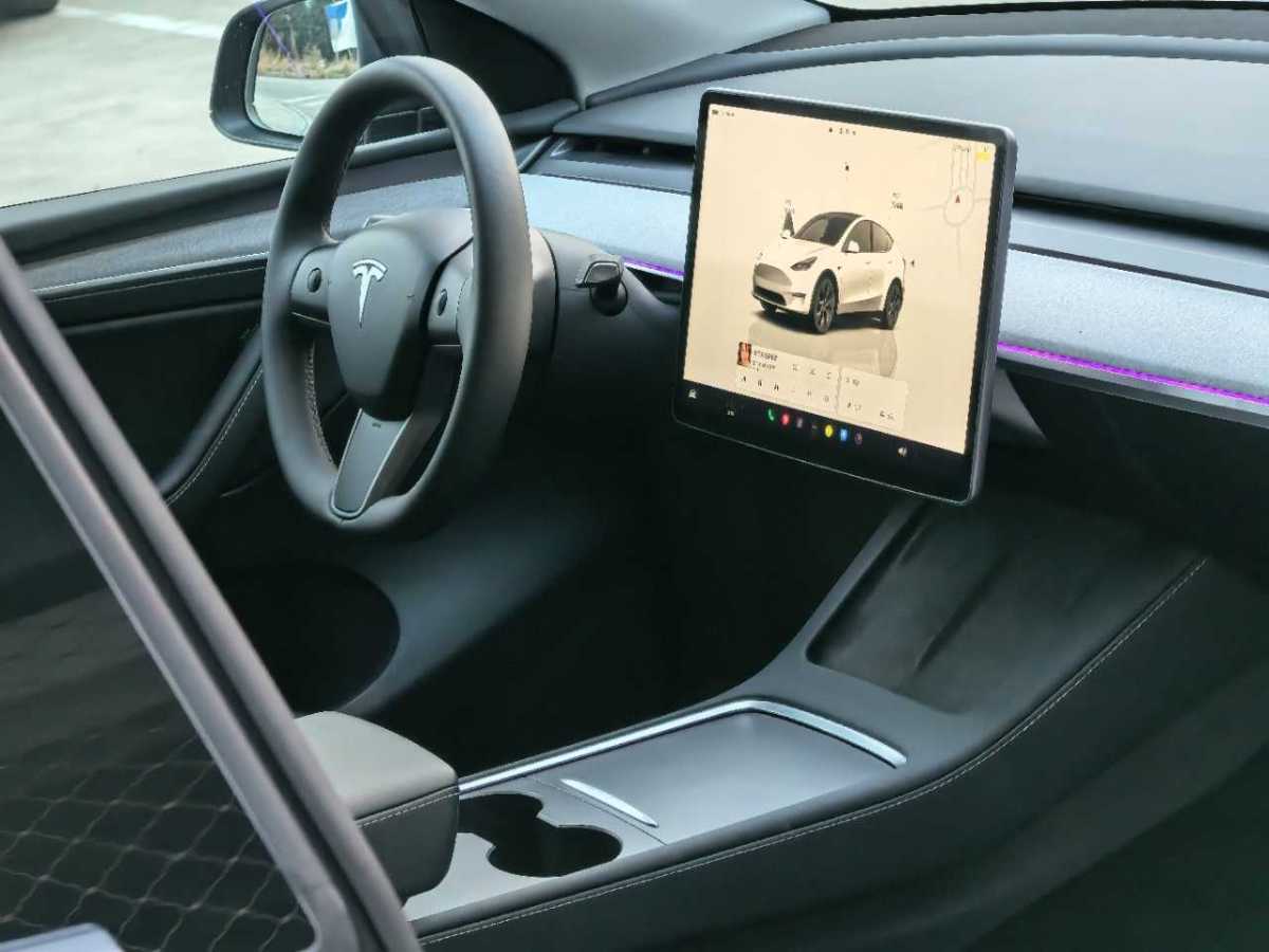 特斯拉 Model 3  2023款 煥新版 后輪驅(qū)動圖片