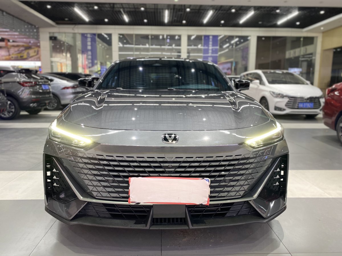 長安 長安UNI-V  2023款 1.5T 尊貴型圖片