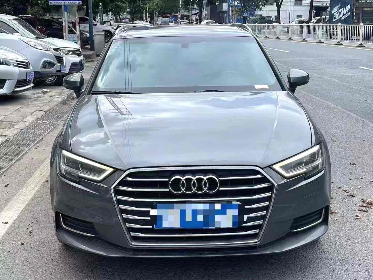 奧迪 奧迪A3  2019款 Sportback 35 TFSI 風(fēng)尚型 國(guó)VI圖片