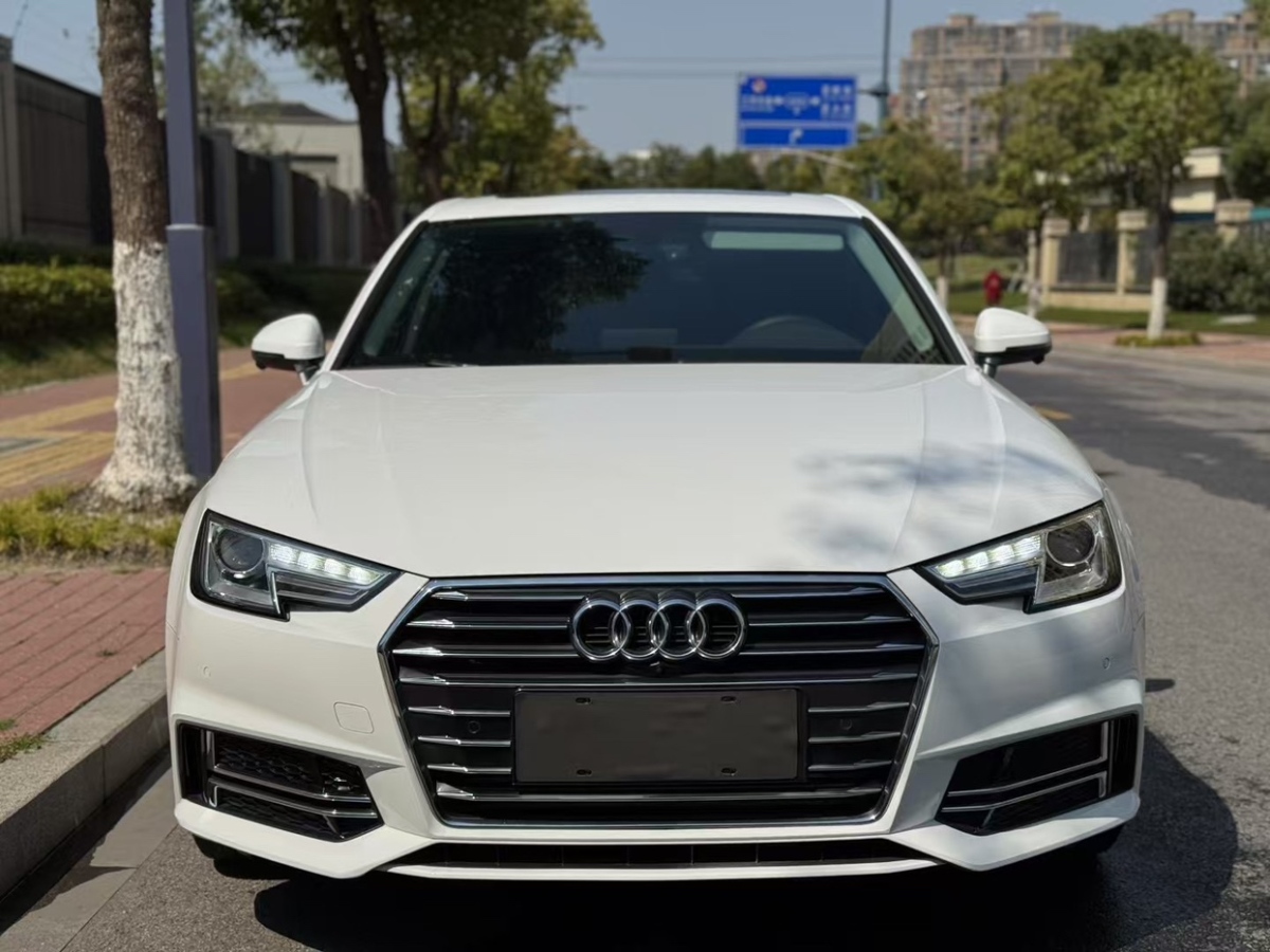 奧迪 奧迪A4L  2019款 35 TFSI 進(jìn)取型 國(guó)VI圖片