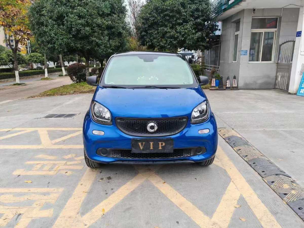 smart forfour  2016款 1.0L 52千瓦靈動(dòng)版圖片