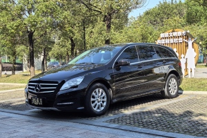 奔驰R级 奔驰 R 320 4MATIC 商务型