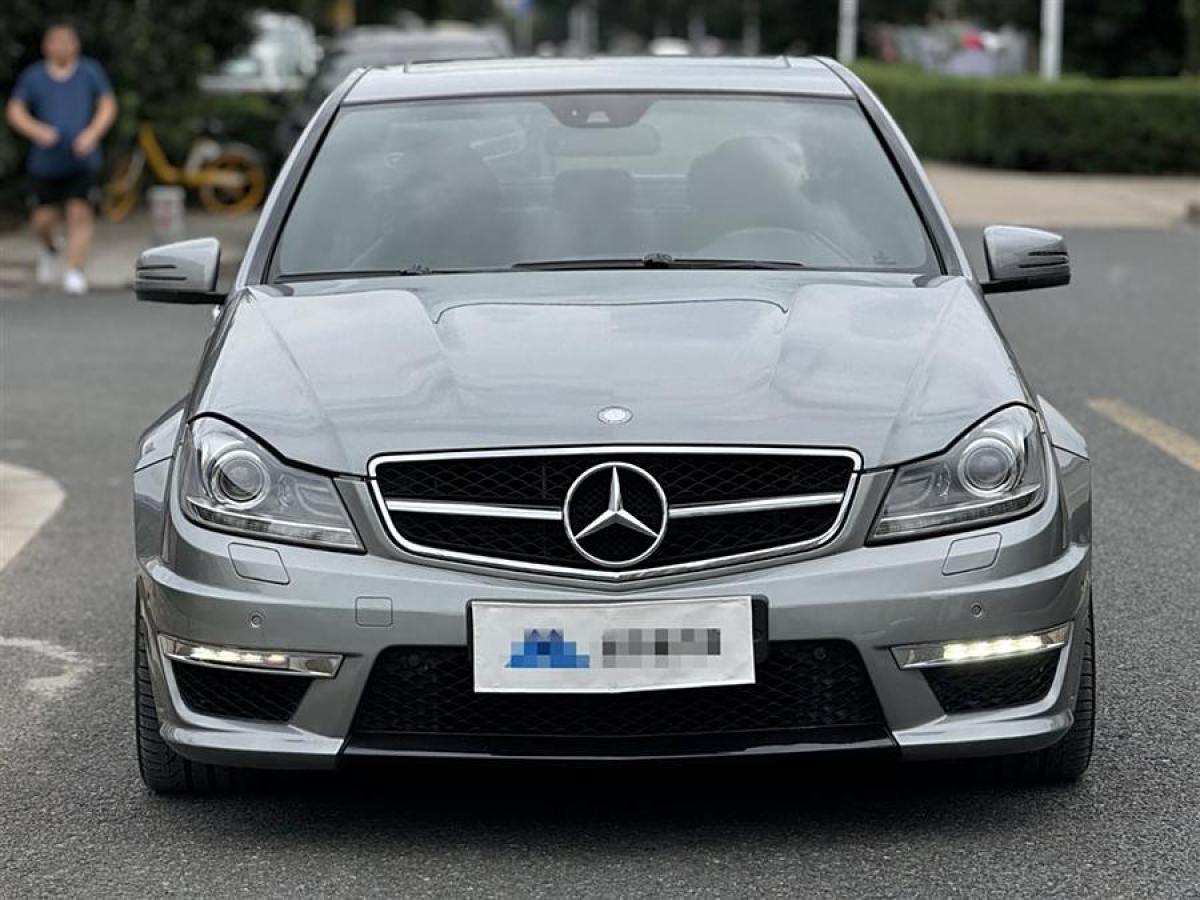 奔馳 奔馳C級(jí)AMG  2012款 AMG C 63 動(dòng)感型圖片