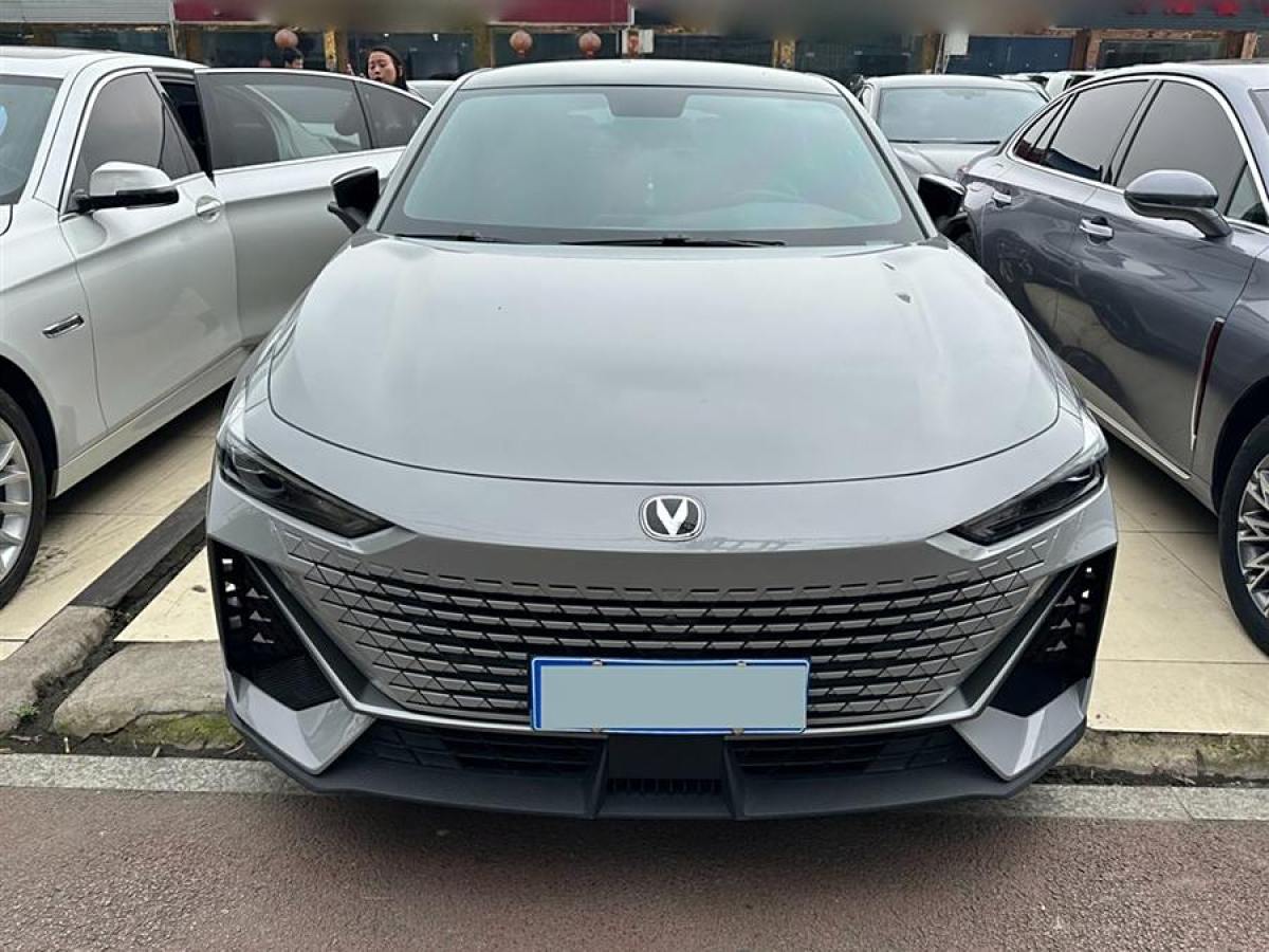 長(zhǎng)安 長(zhǎng)安UNI-V  2022款 1.5T 卓越型圖片