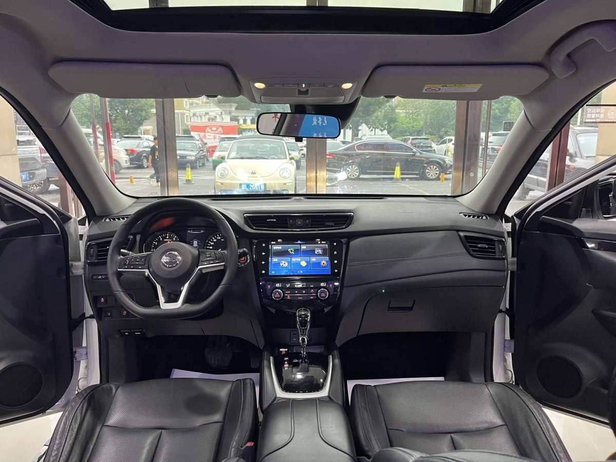 2019年3月日产 奇骏  2019款 2.0L CVT智联舒适版 2WD
