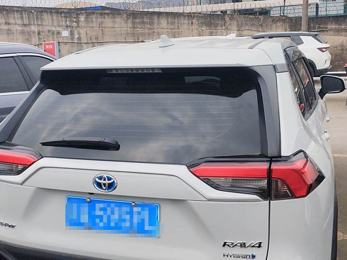 豐田 RAV4榮放  2023款 雙擎 2.5L E-CVT四驅(qū)精英Plus版圖片