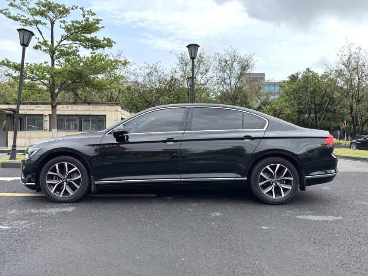 大眾 邁騰  2021款 330TSI DSG 30周年紀(jì)念版圖片