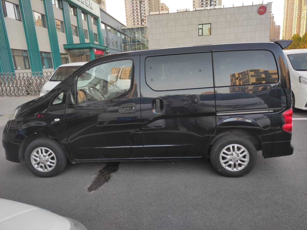 日產(chǎn) NV200  2016款 改款 1.6L 手動豪華型圖片