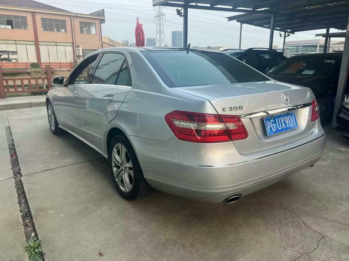 奔馳 奔馳E級  2010款 E 260 L CGI優(yōu)雅型圖片