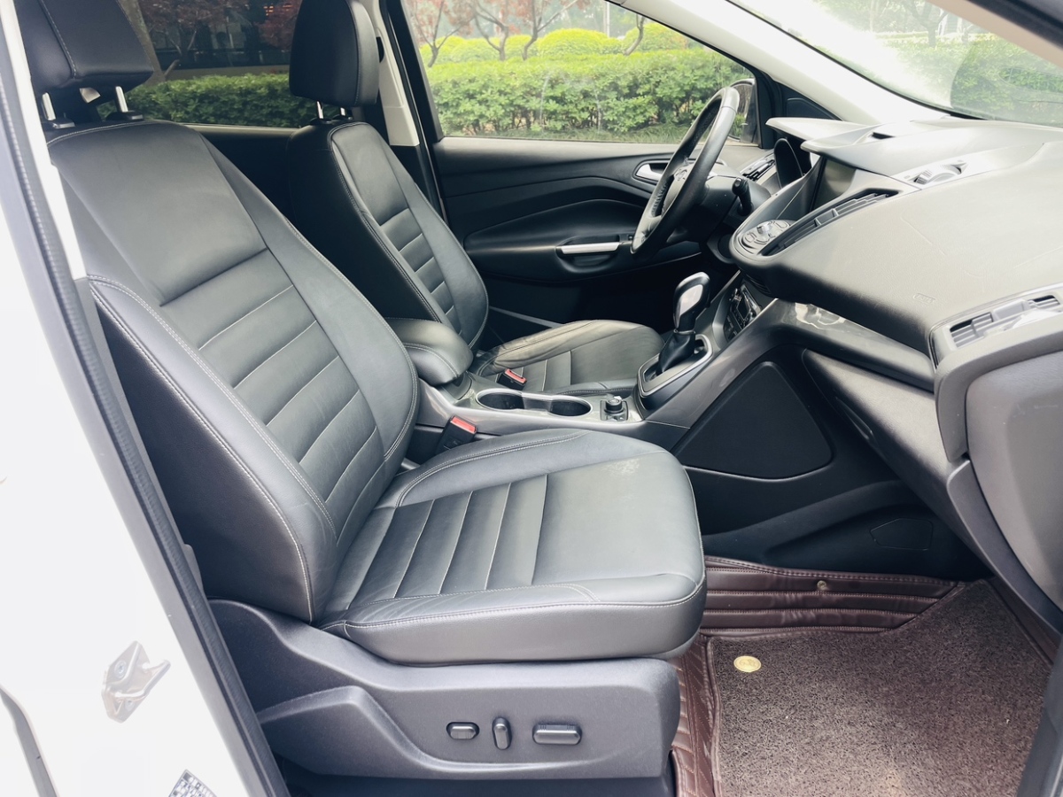 福特 翼虎  2015款 1.5L GTDi 四驅(qū)精英型圖片