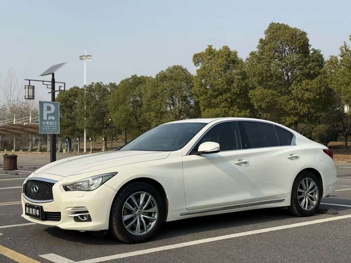 英菲尼迪 Q50L  2016款 2.0T 悅享版圖片