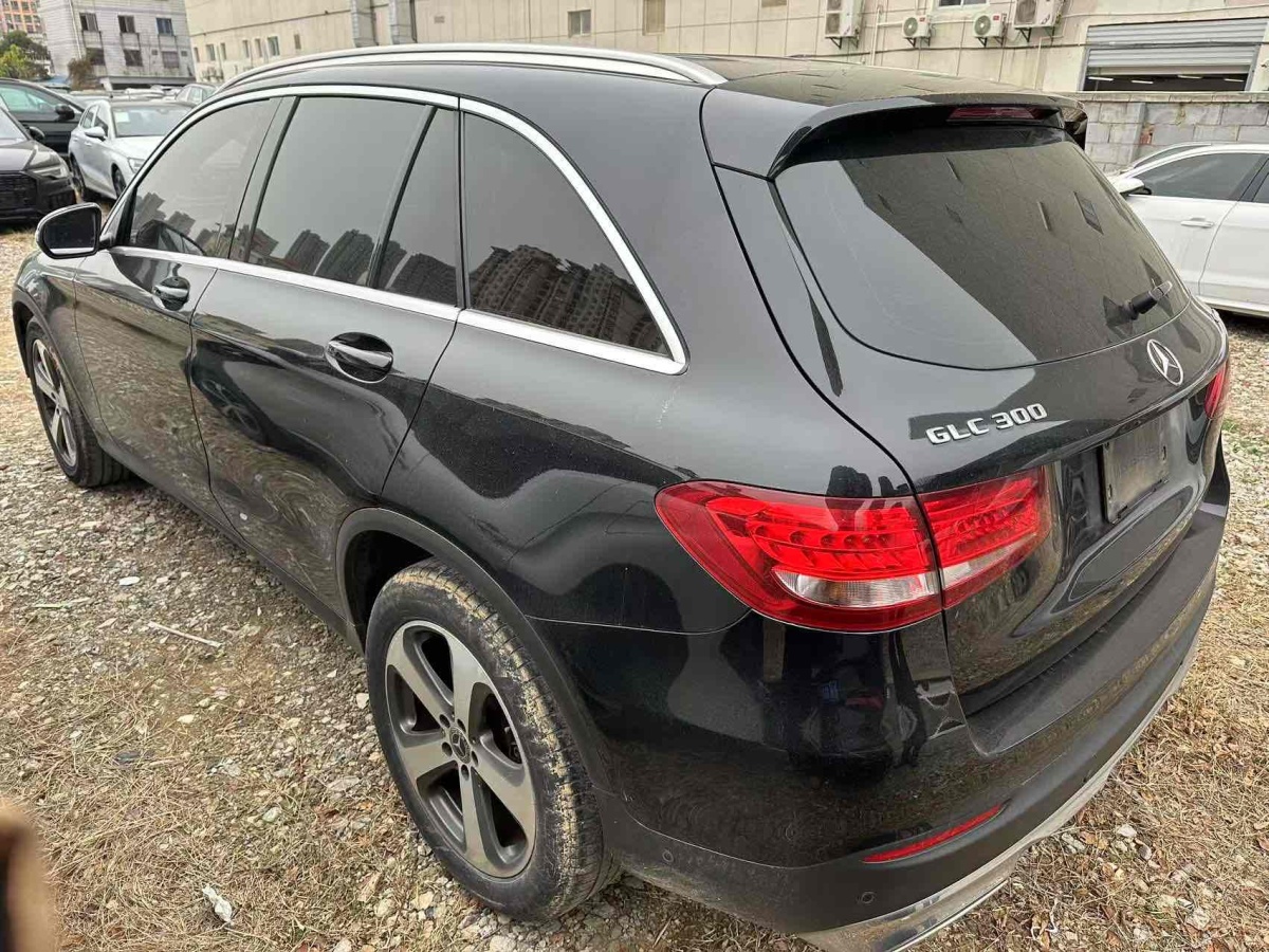 奔馳 奔馳GLC  2022款 改款 GLC 300 4MATIC 轎跑SUV圖片