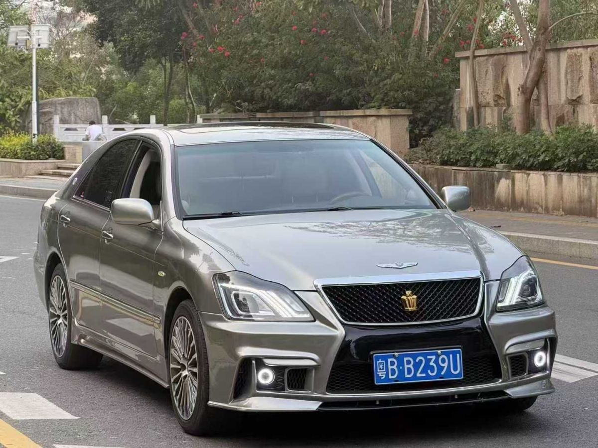 豐田 皇冠  2007款 2.5L Royal 導(dǎo)航版圖片