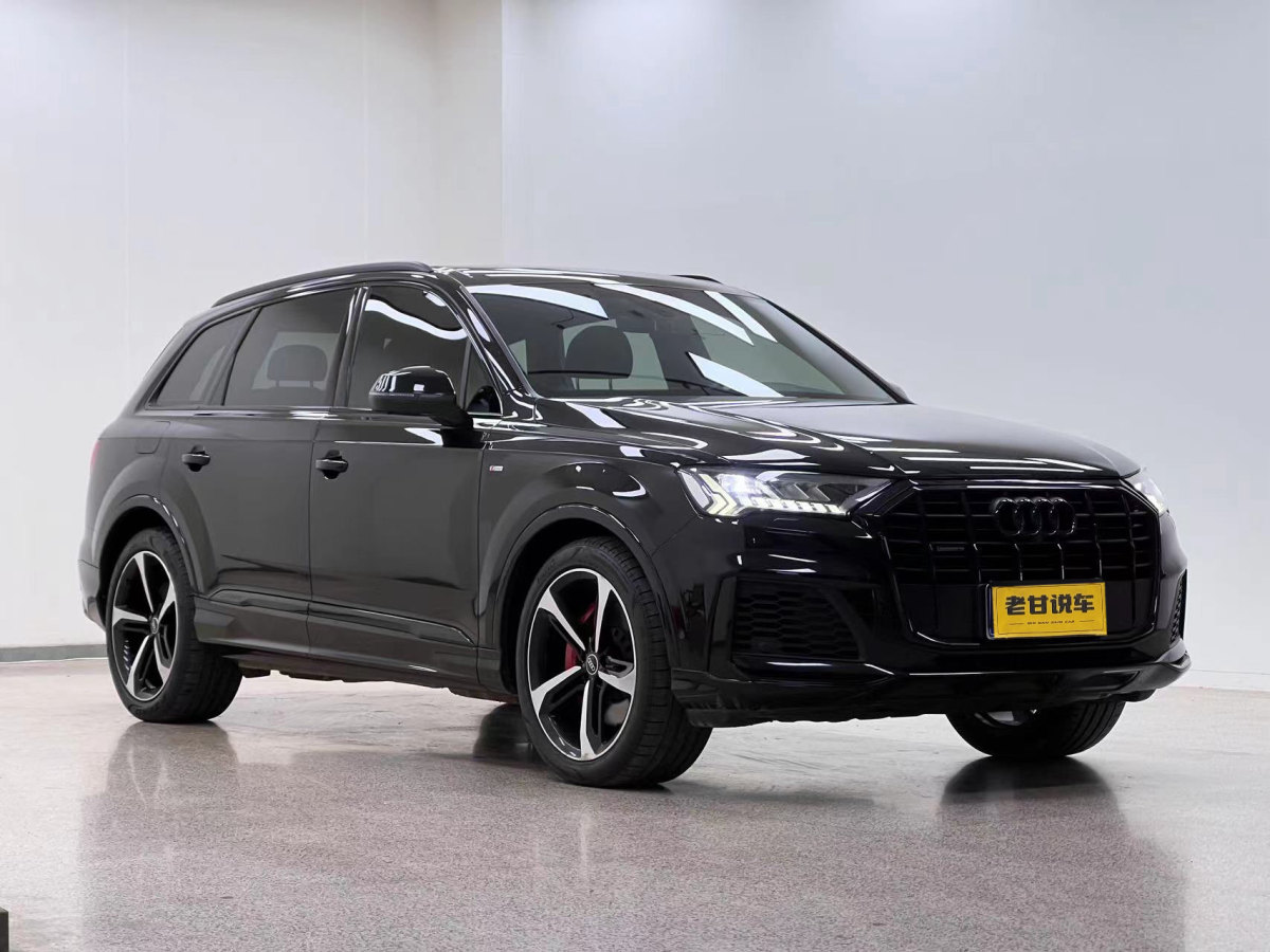 奧迪 奧迪Q7  2023款 55 TFSI quattro S line冰雪運(yùn)動(dòng)版圖片