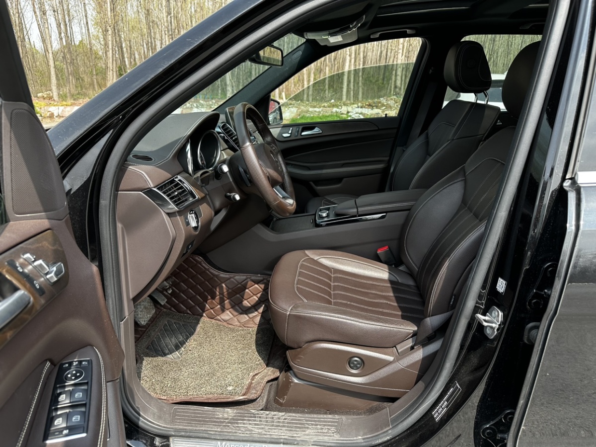 2018年4月奔驰 奔驰GLE  2018款 GLE 320 4MATIC 动感型臻藏版