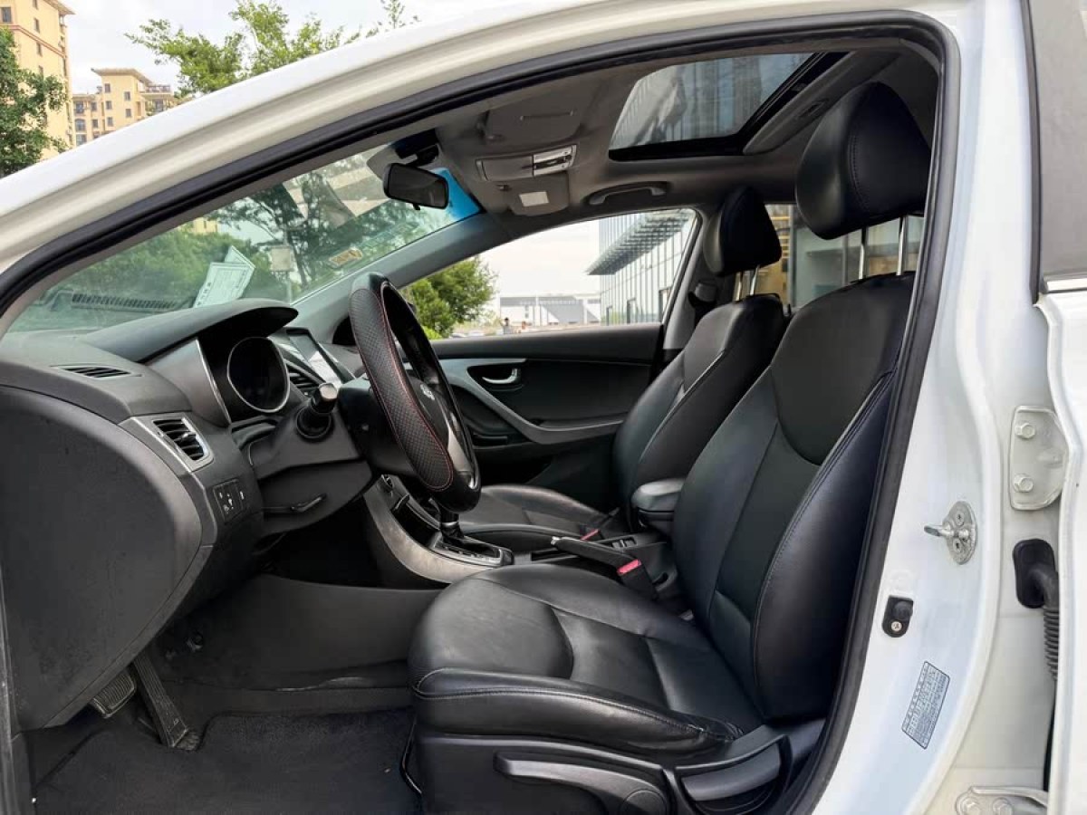 現(xiàn)代 朗動  2015款 1.6L 自動尊貴型圖片